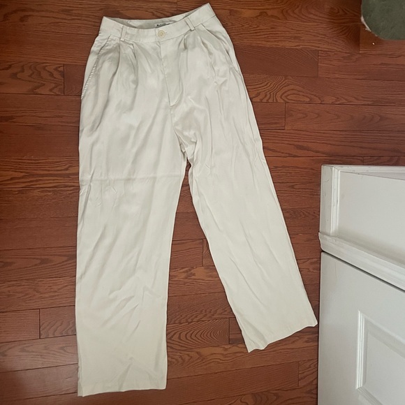 Reformation oyster mason pant cream size 2 🩷 worn once - Picture 3 of 5